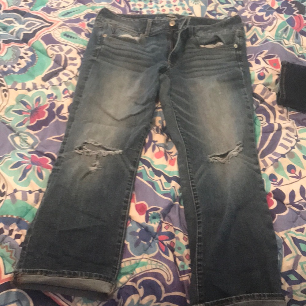 American Eagle artist crop capris